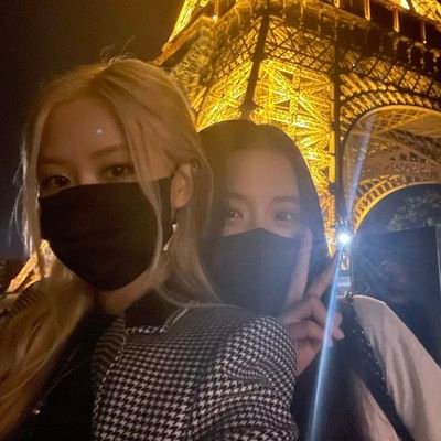 ourstia's profile picture. Blackpink in your area.