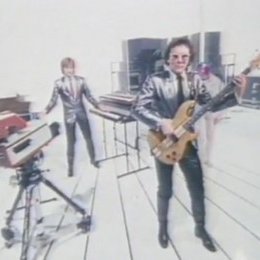 PeterKNakayama's profile picture. My no-politics account. Queer Asian nerd.

Trainspotter, Roblox developer, overworked student and gamer.

Politics acc: @LibRightSinkie