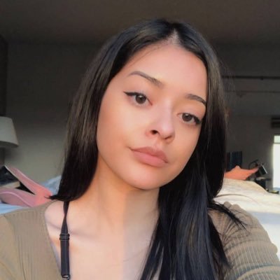 mariaberellez's profile picture. 20 💕 UCLA Business Major 💕 Latina Esp/Eng