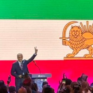 مفتخر به پادشاه خواهی ، سرباز وطن و شاه کشورم #رضا_شاه_پهلوی