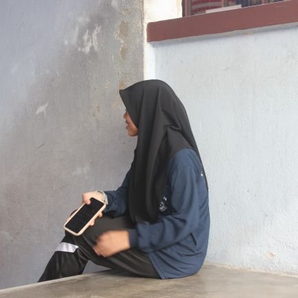 AlyaAzm17270136's profile picture. no love just myself