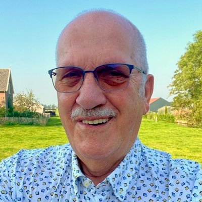 Docent, inspecteur, zelfstandig ondernemer: @SmitOpleidingen, @HuurdersZederik, webmaster, energiecoach - Beter kort maar hevig dan lang en saai.