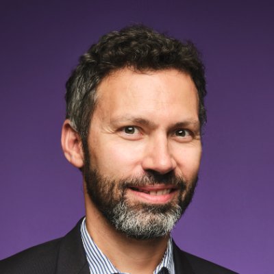 Co-founder https://t.co/cTEAX7zGt4 @SchoopFM, Author at https://t.co/rJq3JXx2c1 @lalettrepro, Founder/Director @F2Radio, Branché sur @Cityzen_Radio, aux manettes @DesOndesVocast