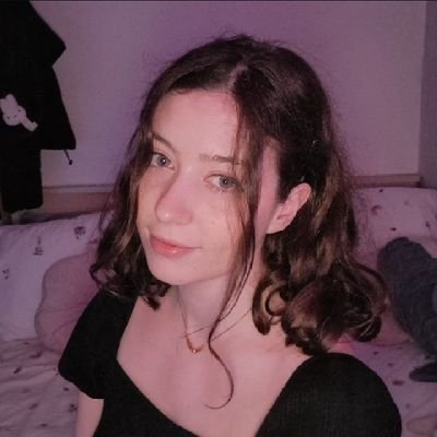 Anime lover 💗 Streaming 😍
Don't want to be Scam Avoid DM's ❣️