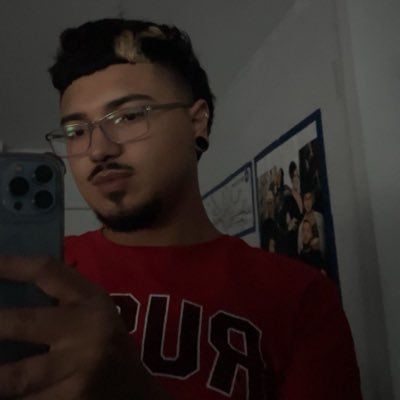 minvjluke's profile picture. Get her a ticket sir, she’s a fan sir