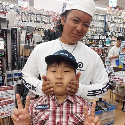 親子でハイサイにハマってます(笑)
私はつーばー様激溺愛推し❤❤
息子はひっちゃん、つーばー推し♥️
釣りはまだ②ド素人ですが色んな魚釣りたい(笑)
クワカブ、爬虫類、メダカも飼育中😊
よろしくお願いします😊
釣り好きさん、ハイサイリスナーさん気楽に声かけて下さい🤗