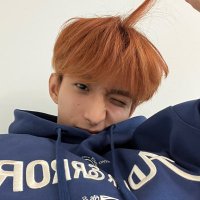 λλ (@kyeompp) 's Twitter Profile