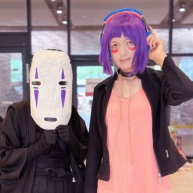 PAKS:16,autistic,queer,cosplayer, YouTuber/コスプレイアー, ユーチューバー Pmama:PAKS’ mom, cosmaker/パクスの母 、コスメイカー