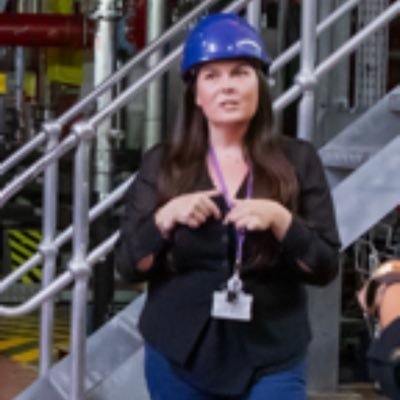 FRAS, @OpenUniversity Masters of Physics in Astrophysics and Space Science student, @space_ou Chair, works in Fusion Energy 💖 books, cake and unicorns