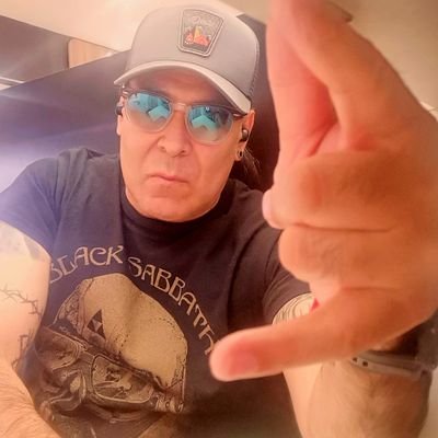 1ero Fotógrafo - Adm. Público- Gestor Cultural- Activista Ambiental - Fotoperiodista - Rockero Antifascistas. Urgente:
Alzar la voz por la verdad y la justicia