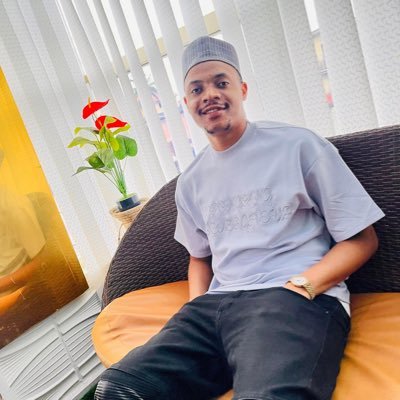 captainfanyi10's profile picture. 