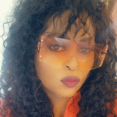 -Animal lover🐩🐱🦒🐆
- Travel RN💉💊🏥
-Fashionista👠👗💄
-Entrepreneur
-Award winning actress(soon to be lol ). 📽🎬📺📸