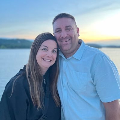 Married to @cfuller44, DC assistant XC Coach and JV 🏀 Coach, love watching our 5 children do their things! 🏀⚽️🏃🏻🏃🏻♀️🏊🏻♀️