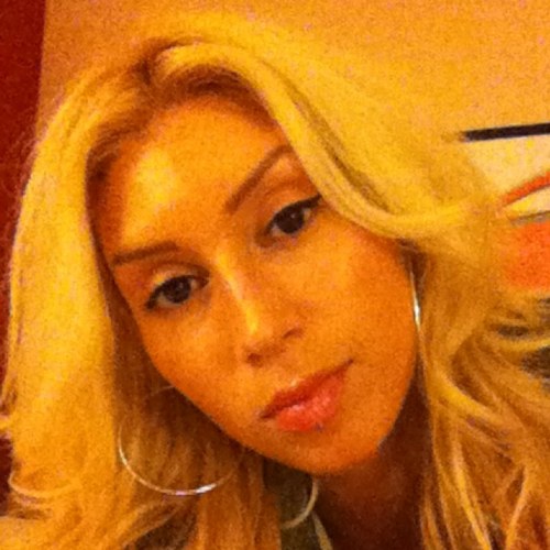 Avionna28's profile picture. 