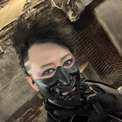 ex.我羇道、ex.HYENA、ex.SERIAL⇔NUMBER、ex.CHOKE 現在参加中:MiX INCEPTION ドラマーのTOSSYです 群馬県利根郡出身 インスタhttps://t.co/9S4NVVgL5g ■blog:https://t.co/U8yZo8Bvn2