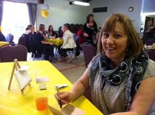 karenlucyg65's profile picture. 