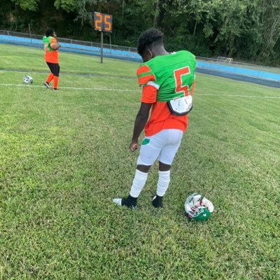 5’6 WR/DB at William Winans Middle school🏈. Class of 29🎓