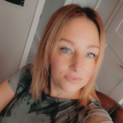 Sharon17061's profile picture. 