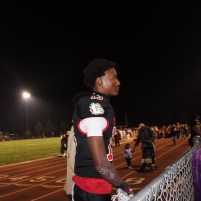 WR/DB C/O 2027 | HT 6'5 | WT 185 | Oak Hill High School |3.5GPA |Multi-sport ath(🏈🏀🏃🏾♂️)Email:Tigerlonnie09@gmail.com Hudl: https://t.co/3VR3A4HCja