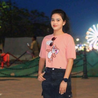 SSoni76576's profile picture. Simple Girl 🙂