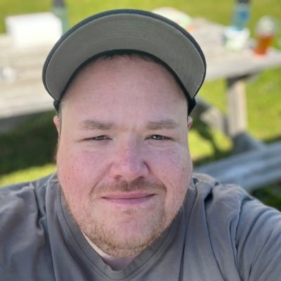 He/Him. Student housing pro. Sci-Fi, espionage, and cooking show obsessed.