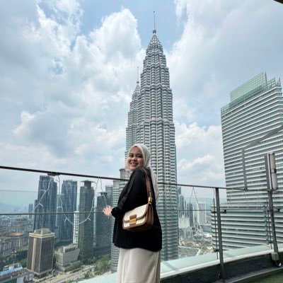 meryyyy05's profile picture. a beginner of live with less 🍃