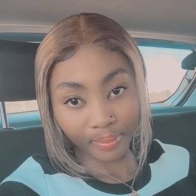 SweatsAdora's profile picture. 