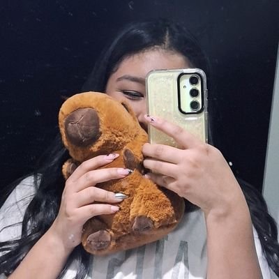 yolotl_ximena's profile picture. toy agarrando señal carnal