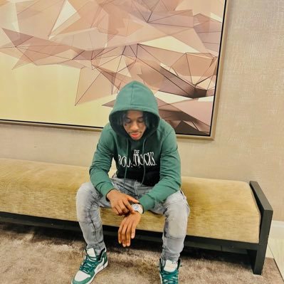 #StayHumble.🙏🏾 When YOU wanna breathe as bad as YOU wanna succeed then YOU'LL be successful.💎✈️ #DestinedForGreatness 🔑