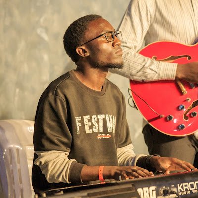 TruthMediatmp's profile picture. 