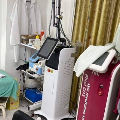 Consultant in Dermatology, Venereology and Infertility specialized in non-surgical laser treatment and laser beauty نوفر العلاج المجاني للبعض الحالات
