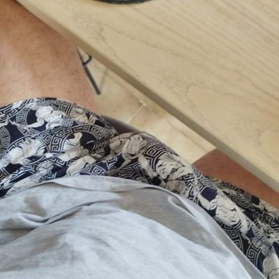 homme bi divorcé - vie privée à gérer mais évolue pour devenir un homme totalement soumis ....