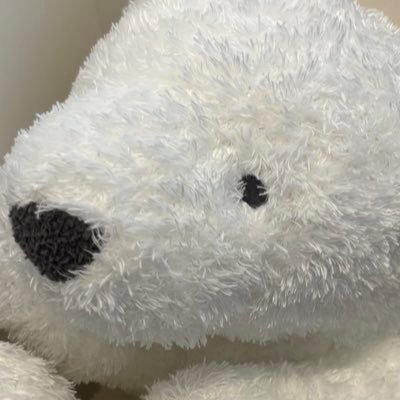 YvTPwW4zmuyhW3p's profile picture. 