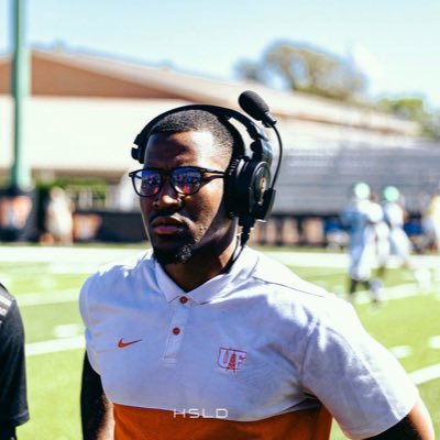 Corners Coach @ university of Findlay🏈 |BE YOU | Philippians 4:13 “I can do all things through Christ who strengthens me” | 90/10 | PICK IT OR HIT IT |