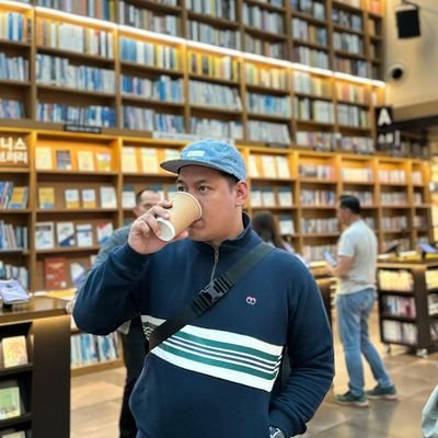 Coffee snob • Lifetime learner • Jazz & IT enthusiast •