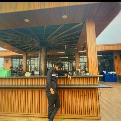 Vineet_Kumar001's profile picture. 