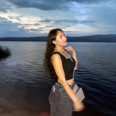 Fabriniizz's profile picture. Vur baba dönsün nevale