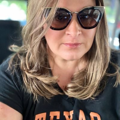 Lawyer. Mom. Wife. One half of the Lawyers Behaving Badly Podcast. D Magazine: Best of Big D ‘23. Texas Fight. #MFFL #GoStars P1 She/Her