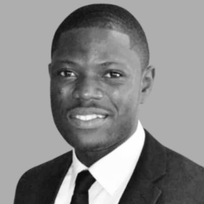 je me noie dans les relations publiques, la gestion de projets et la comm' 360⁰