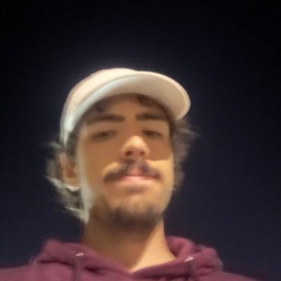 parabiro's profile picture. 21 anos • Fã de Ghost • Engenharia informática (🚩) • Odeio PhP