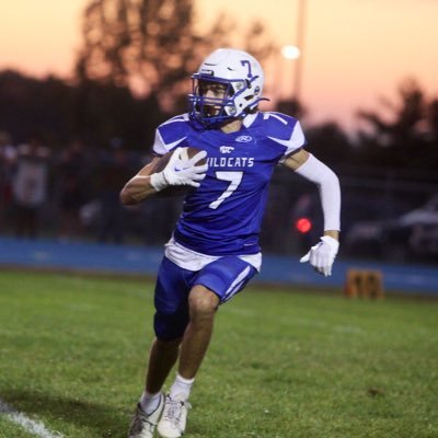 WR • 5’10 165/ 4.5 40 / 33in vert / 240 power clean / 345 Squat / MO / Praise Jesus