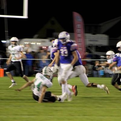 #33 class of 2025 6,2 210 lbs TE/DE (bench-315 225-16 reps clean-225 squat-455 deadlift-515) 2.97 gpa 20.86 mph 4.87 40 yard id#2409408235
