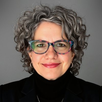 Wife, sister, daughter, aunt. Mother of fur babies. Gen X. LGBT. Pro-Democracy. Appalachian. Follows news / politics / crime + justice.