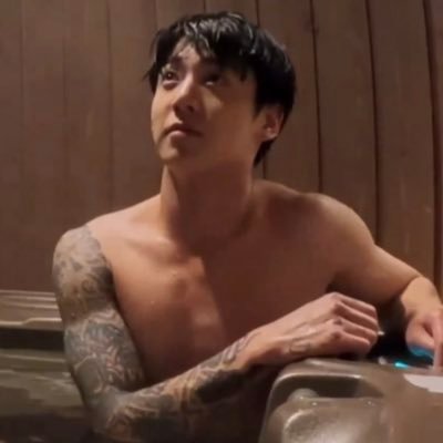 22 | akun sange || 🔞area. dirty acc, she/her. bi