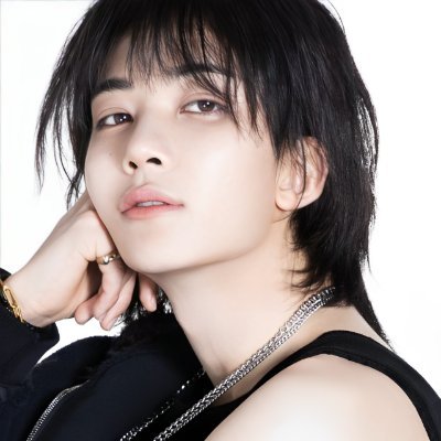 xenomorph_y's profile picture. 때론 시간을 낭비해봐도 좋아