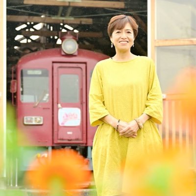 假屋崎省吾先生の元でフリースタイルを学ぶ 💐🔴フラワーデザイナー🟢3色だけで描くアートセラピー🔴靈氣ヒーリング🟢運気が上がるようにお掃除サポート🔴ノンシュガーな生活教室🟢アロママッサージ🔴🟢プチッと多賀城情報🔴角質ケア🟢まだまだあります🤭多賀城の事なら私に聞いて😉