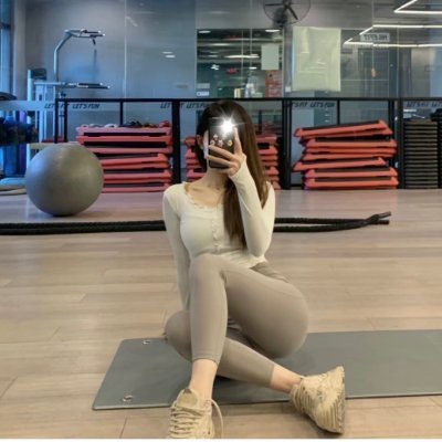 BellaWinxsLuzer's profile picture. 新人 請多多關照哦 有禮貌一點啦 還在探索中 #新人 #約愛愛