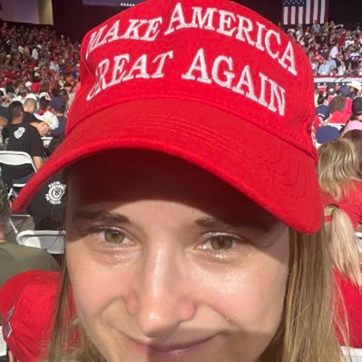 LissaEMcc's profile picture. 