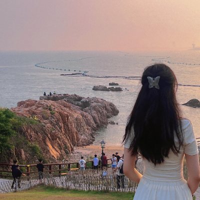 I think life is not just about being busy, but also about enjoying life. I like traveling to different countries because investing is my freedom.#BTC