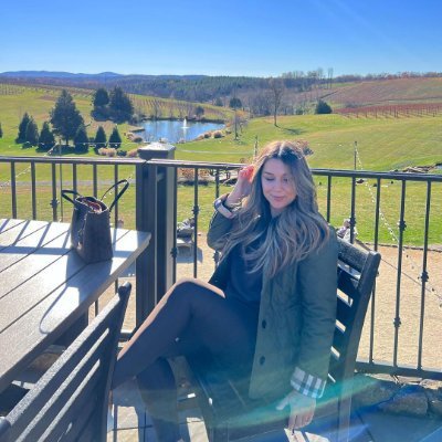 Smith28Amelia's profile picture. 🇺🇸 🇺🇸 🇺🇸 Trump supporter! Travel and outdoor sports🏃‍♀️ enthusiast! Capture every beautiful moment under the sun☀️ and enjoy the beauty of life. 🌆 ✨